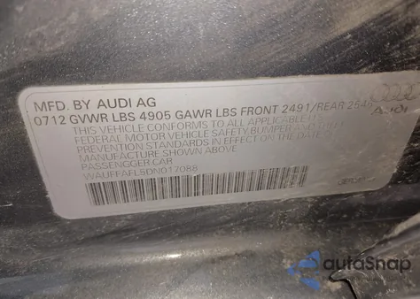 2013 Audi A4 2.0T Premium z USA, uszkodzony, nr VIN WAUFFAFL5DN017088